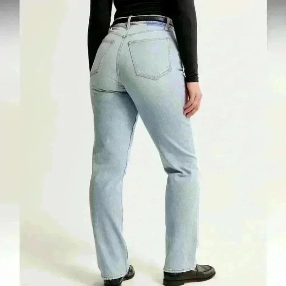 Abercrombie Curve Love Ultra High Rise 90s Straight Jean sz 36/22S - Picture 10 of 11